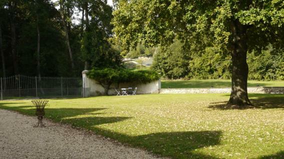 Gite Du Domaine Du Ru Aulnoy Exteriör bild